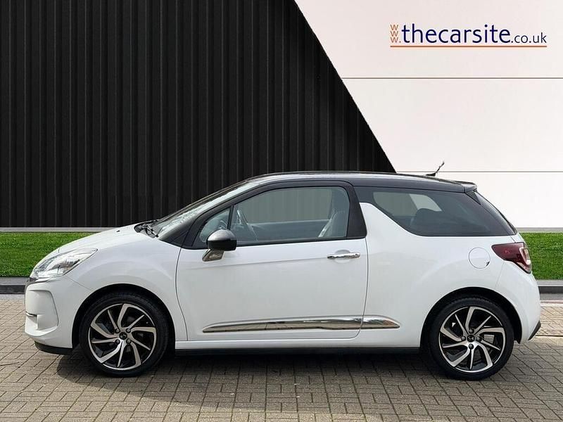 Used DS Automobiles DS3 Connected Chic 2017 White Hatchback