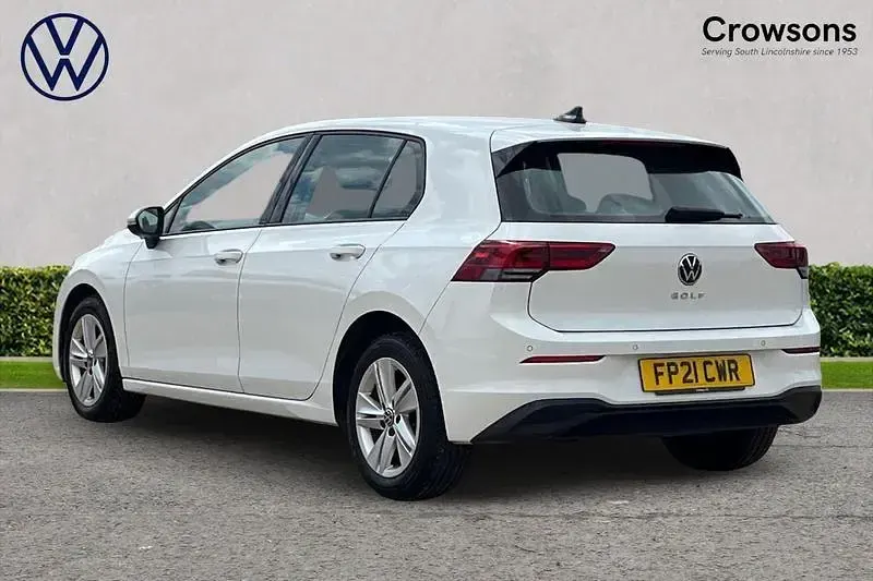 Used VW Golf VII Life 130 HP (95 kW) 2021 White Hatchback