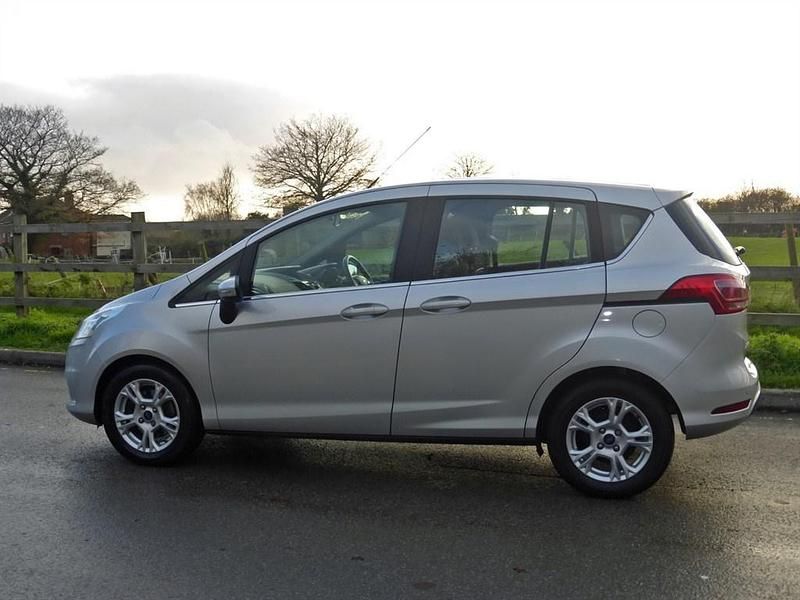 Used Ford B-MAX Zetec 2014 Silver MPV