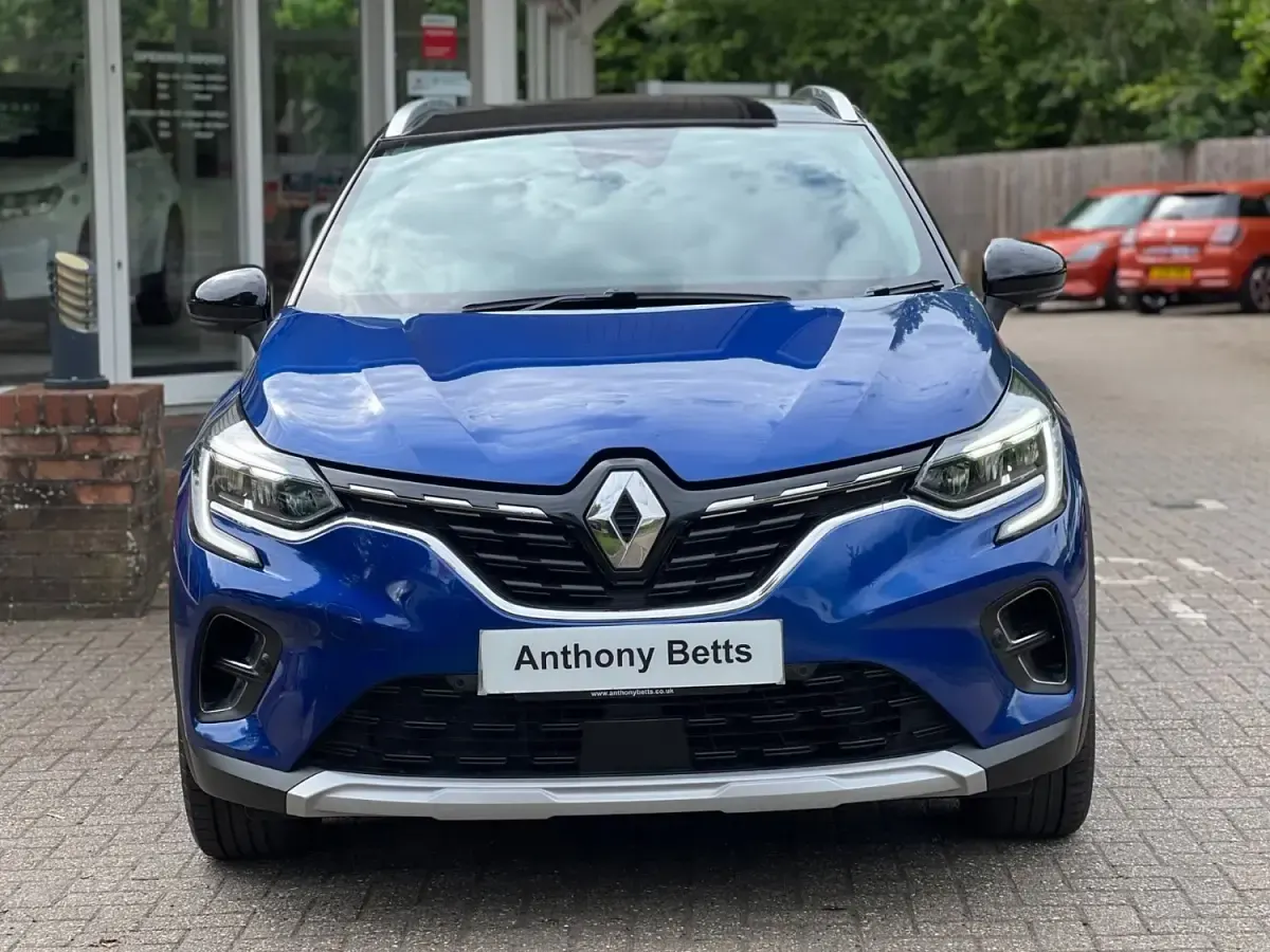 Usado Renault Captur Techno 143 CV (105 kW) 2023 Azul SUV