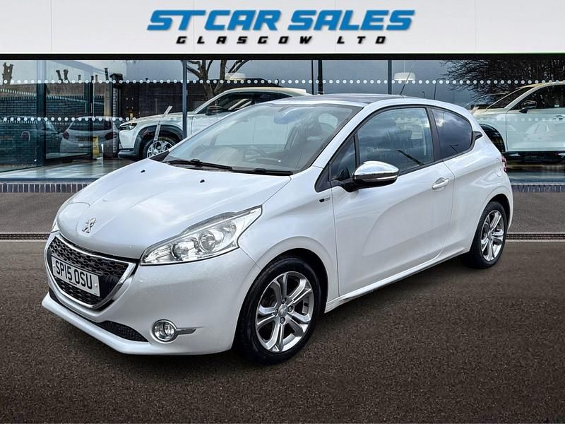 Used Peugeot 208 Style 82 HP (60 kW) 2015 White Hatchback