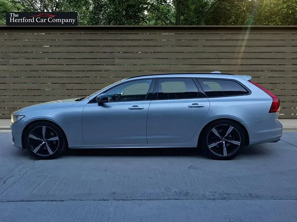 Used Volvo V90 R-Design 250 HP (183 kW) 2020 Silver Estate