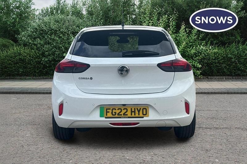 Used Vauxhall Corsa-e Elite 100 kW (136 HP) 2022 White Hatchback