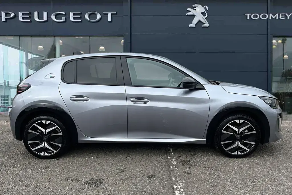 Used Peugeot e-208 GT 98 kW (134 HP) 2025 Hatchback