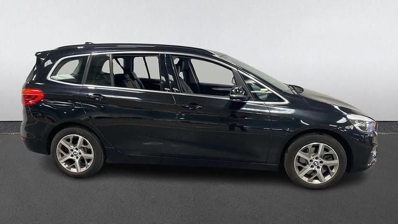 Used BMW 220 Luxury Line 190 HP (139 kW) 2018 Black Estate