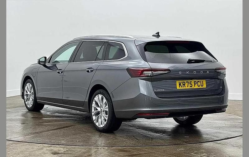 New Skoda Superb SE L 200 HP (147 kW) 2026 Grey Estate