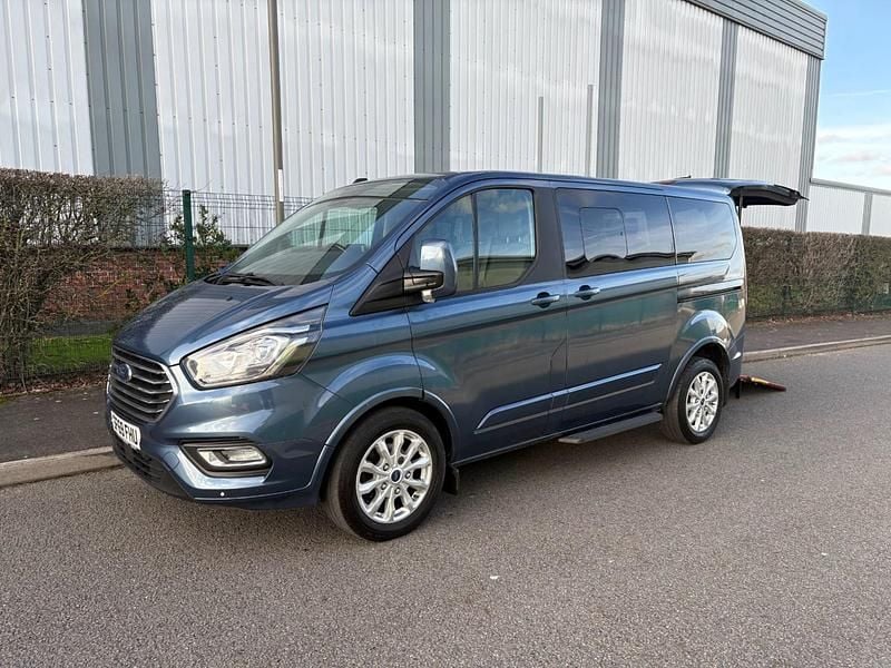Used Ford Tourneo Titanium 130 HP (95 kW) 2019 Blue MPV