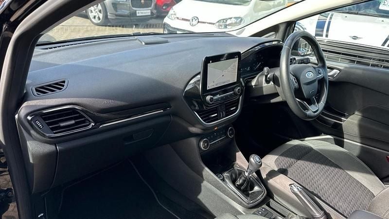 Used Ford Fiesta Titanium 125 HP (91 kW) 2018 Black Hatchback