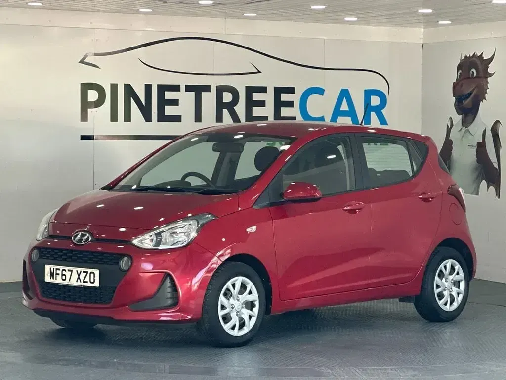 Used Hyundai i10 SE 66 HP (48 kW) 2017 Red Hatchback
