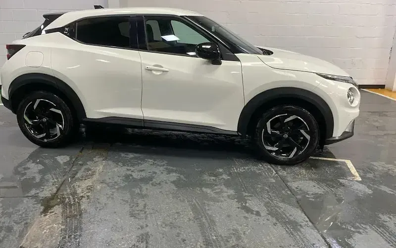 Used Nissan Juke N-Connecta 114 HP (83 kW) 2023 White SUV