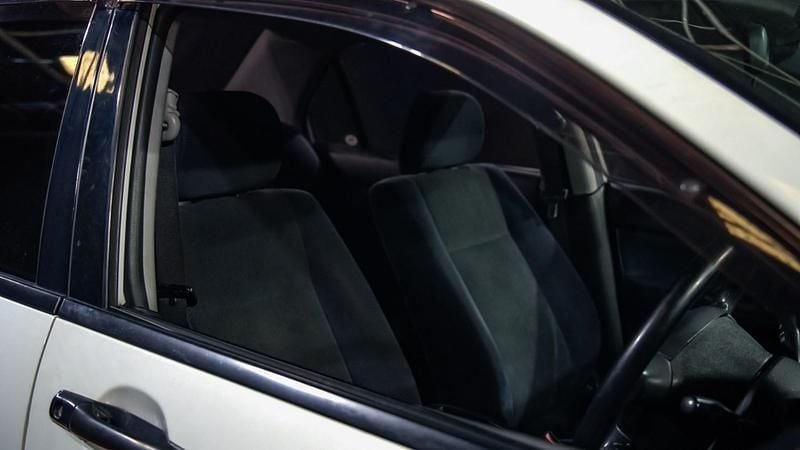 Used Mitsubishi Lancer 2014 White Sedan