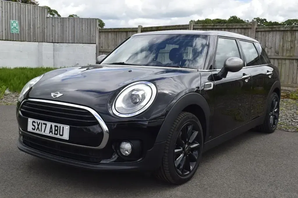 Used Mini Cooper Clubman 150 HP (110 kW) 2017 Black Estate