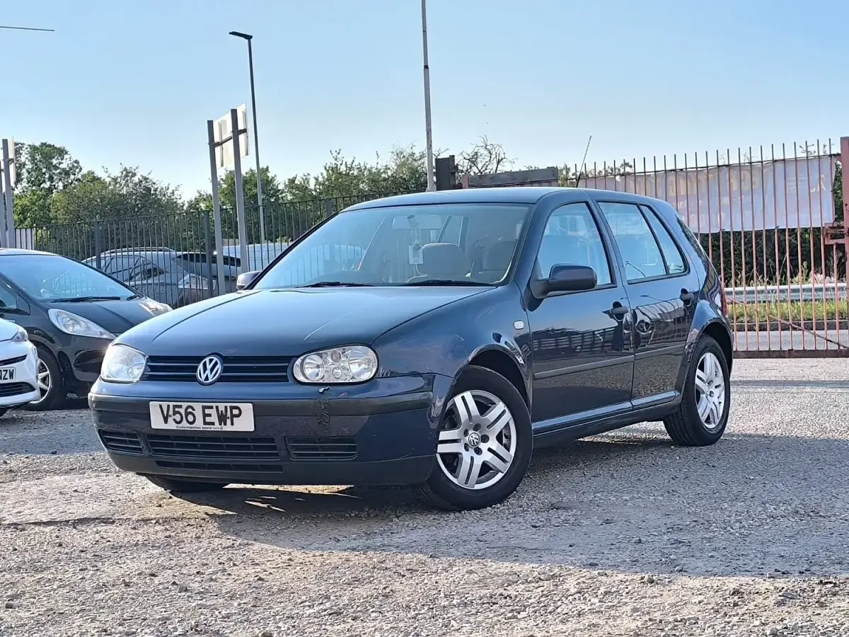 Used VW Golf IV SE 2000 Blue Hatchback