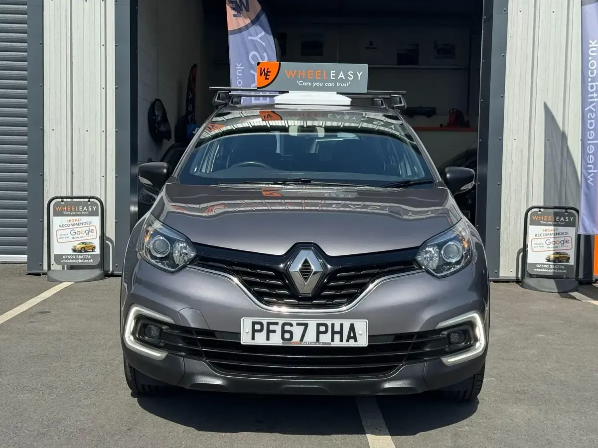 Used Renault Captur Dynamique 90 HP (66 kW) 2018 Grey SUV