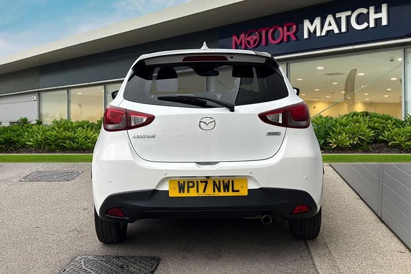 Used Mazda 2 Inclusive 115 HP (84 kW) 2017 White Hatchback