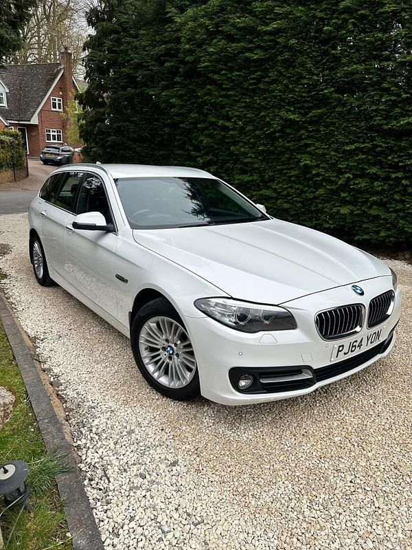 Begagnad BMW 520 190 HK (139 kW) 2015 Vit Kombi