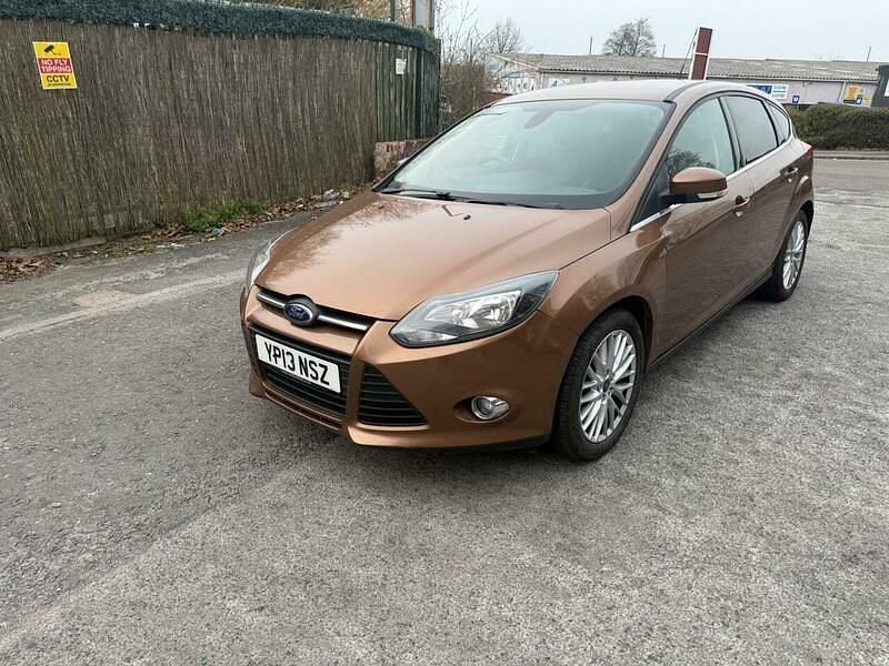 Used Ford Focus Zetec 2013 Brown Hatchback