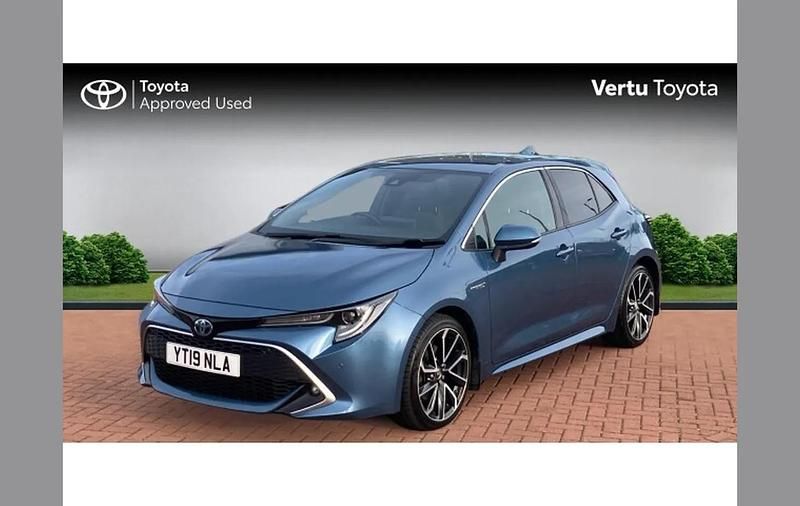 Used Toyota Corolla 184 HP (135 kW) 2019 Denim blue Hatchback