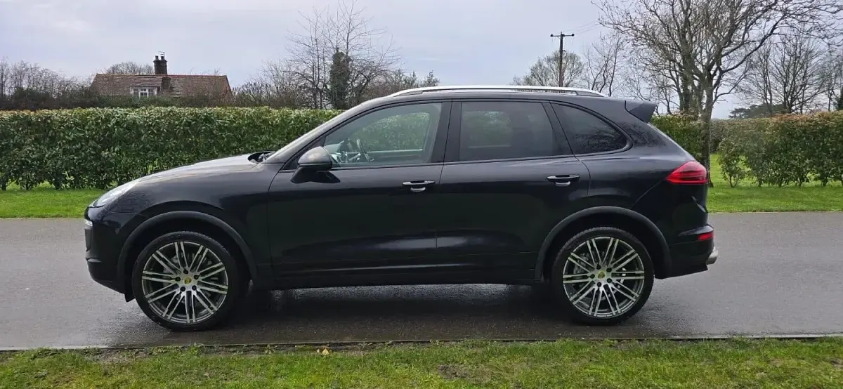 Used Porsche Cayenne S Diesel 2014 Black SUV