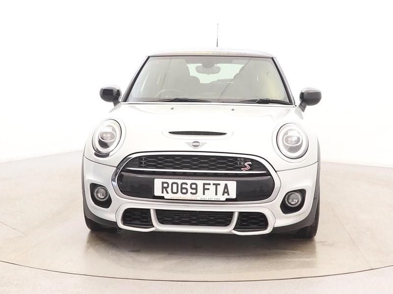 Begagnad Mini Cooper S Hatch 2019 Silver Halvkombi