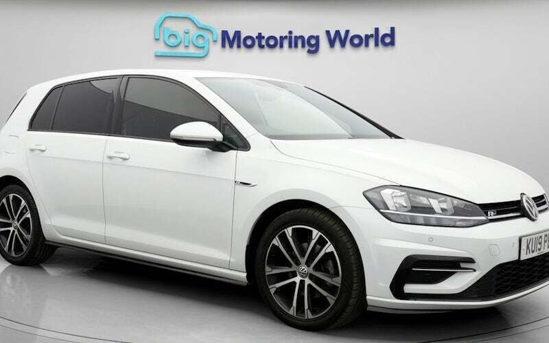 White Used 2019 VW Golf VII R-line Hatchback | £18,100 (Fair price) - Image 1/4