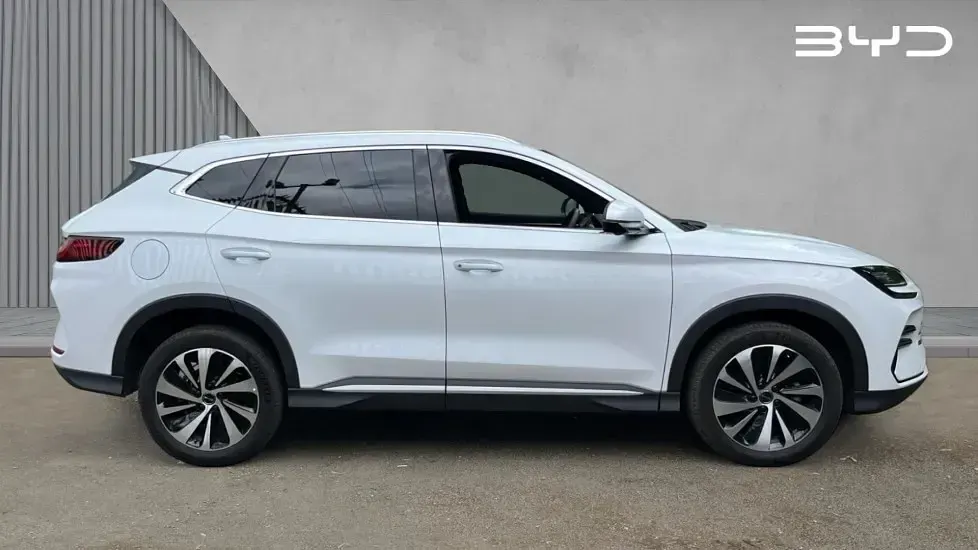 Used BYD Seal U Boost 218 HP (160 kW) 2025 White SUV