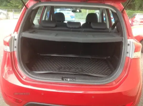 Used Hyundai ix20 SE 2016 Red Hatchback