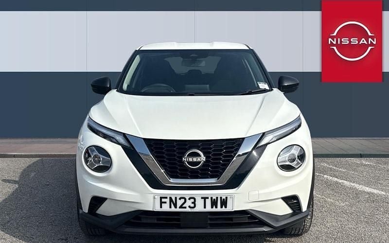 Used Nissan Juke Acenta 114 HP (83 kW) 2023 White SUV