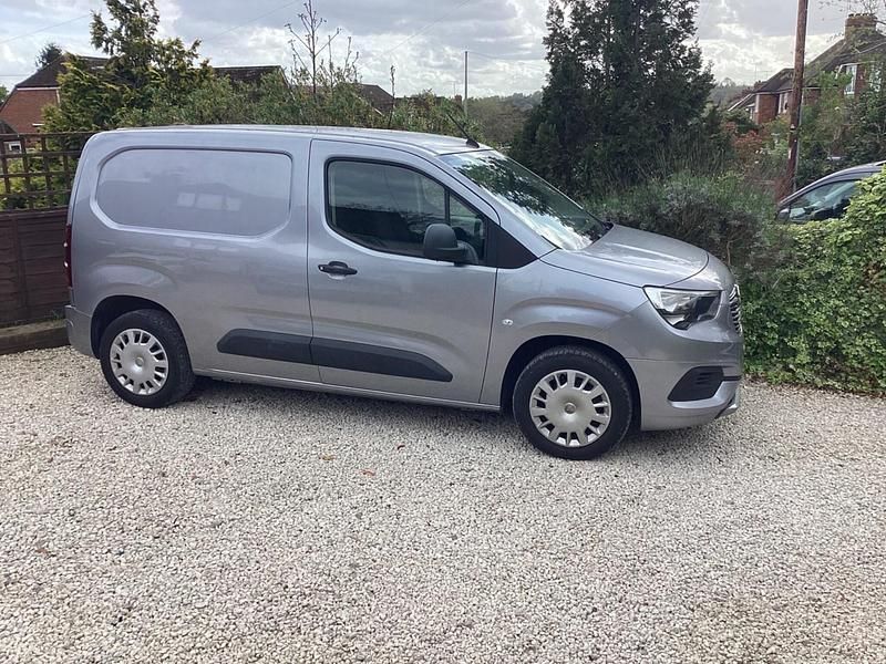 Used Vauxhall Combo Sportive 100 HP (73 kW) 2019 Grey MPV