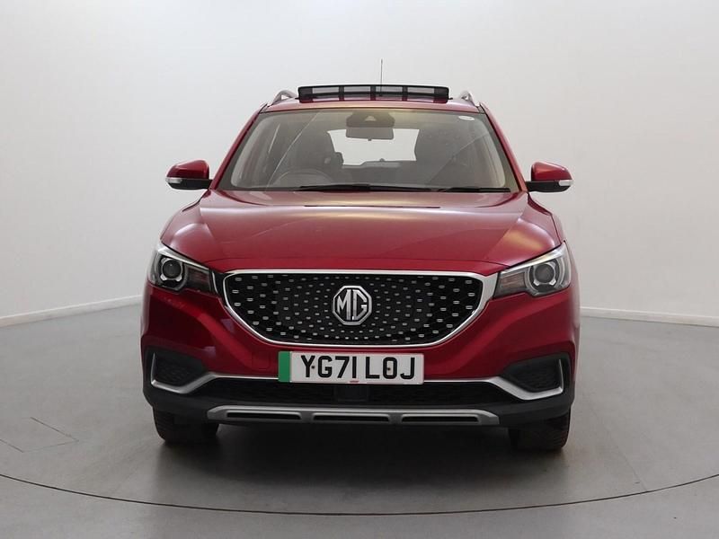 Used MG ZS Exclusive 105 kW (143 HP) 2021 Red SUV