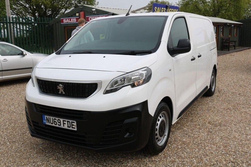 White Used 2019 Peugeot Expert S Van | £6,990 (Super price) - Image 1/4