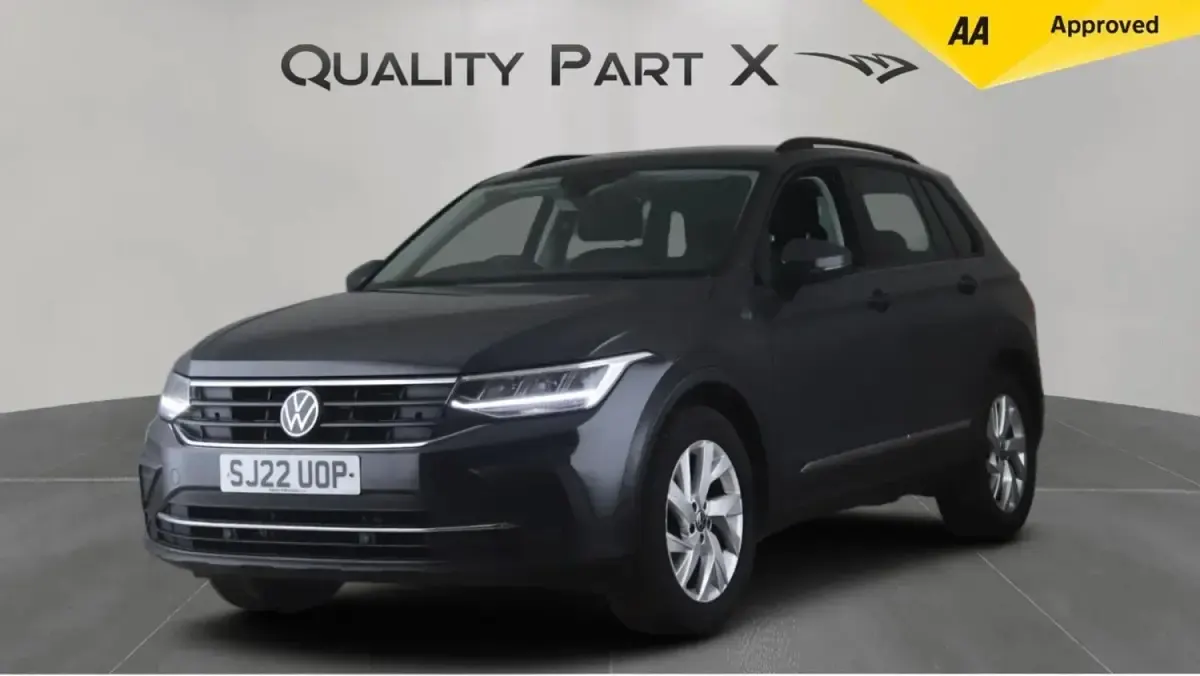 Usado VW Tiguan Life 150 CV (110 kW) 2022 Gris SUV