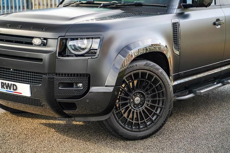 Używany Land Rover Defender 2022 Czarny SUV