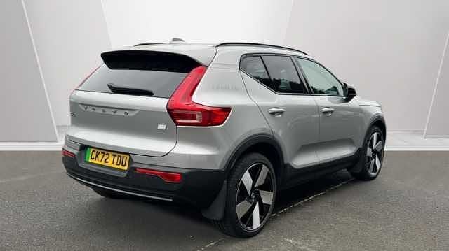 Used Volvo XC40 Plus 169 kW (231 HP) 2022 Silver dawn SUV