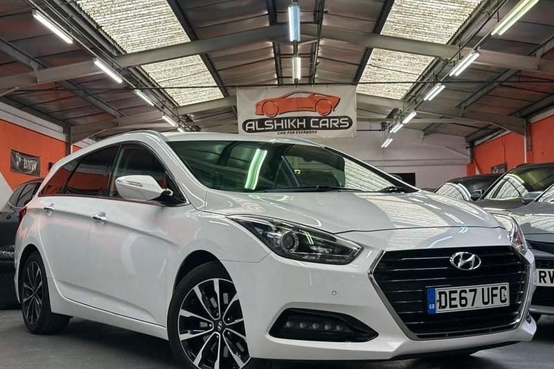 White Used 2017 Hyundai i40 SE Estate | £8,200 (Fair price) - Image 1/1
