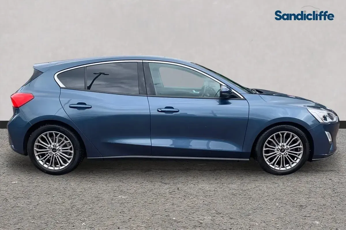 Used Ford Focus Titanium X 125 HP (91 kW) 2020 Chrome blue (premium paint) Hatchback
