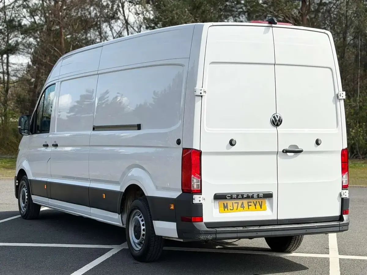Used VW Crafter 140 HP (102 kW) 2024 White Van