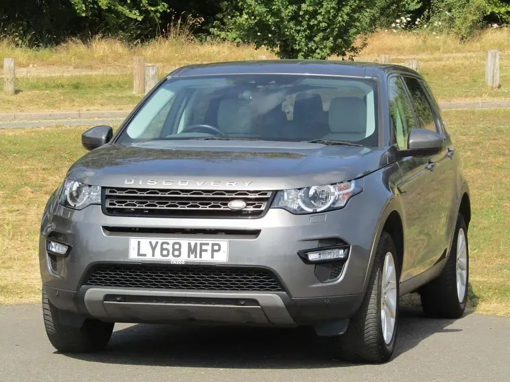 Used Land Rover Discovery Sport SE 180 HP (132 kW) 2019 Red SUV