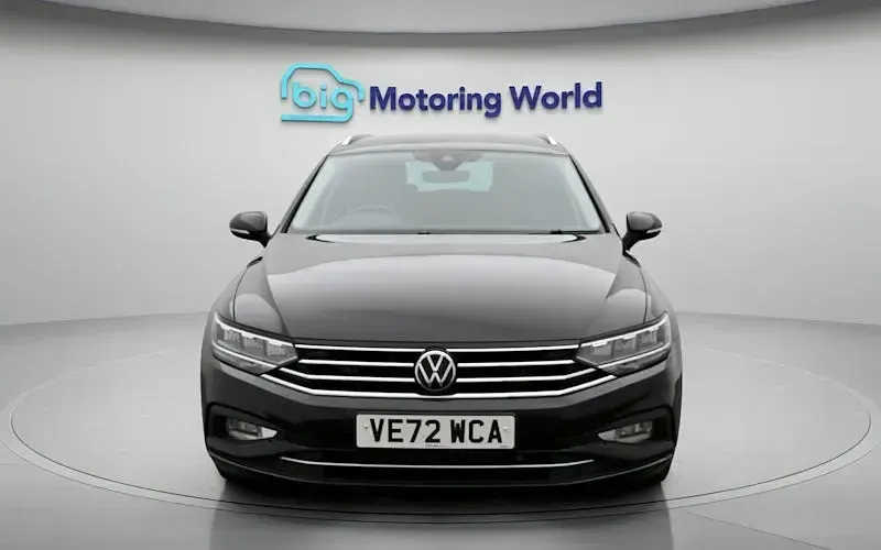 Used VW Passat SEL 150 HP (110 kW) 2023 Black Estate