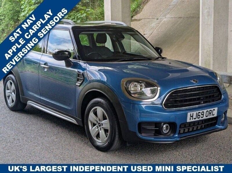 Blue Used 2019 Mini Cooper Countryman Classic SUV | £14,695 (Good price) - Image 1/4