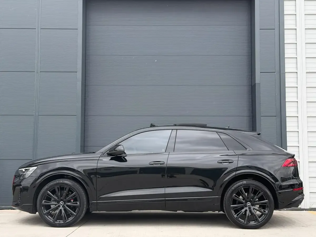 Used Audi SQ8 Black Edition 507 HP (372 kW) 2025 Black SUV