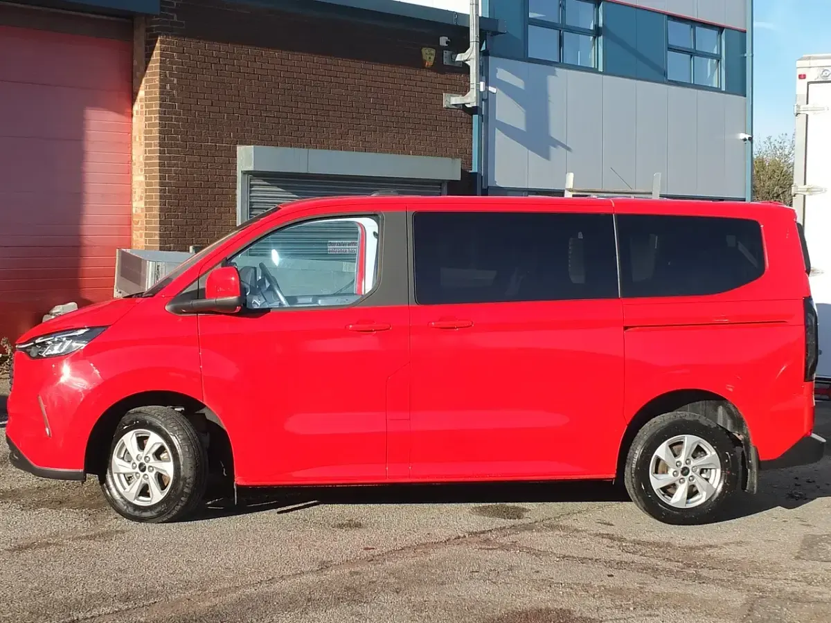 Used Ford Tourneo Custom Zetec 136 HP (100 kW) 2024 Red Van