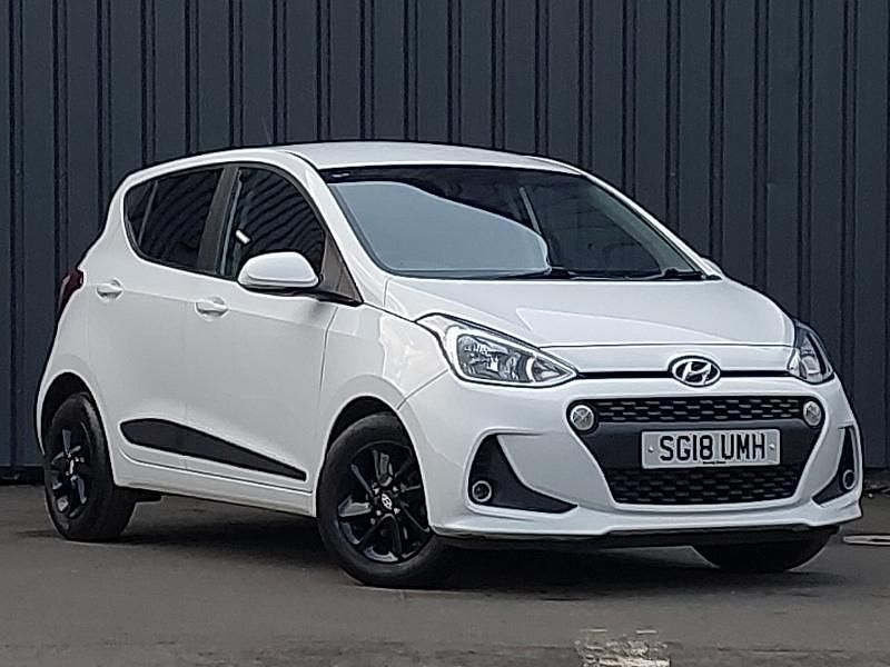 White Used 2018 Hyundai i10 Premium Hatchback | £7,998 (Good price) - Image 1/4