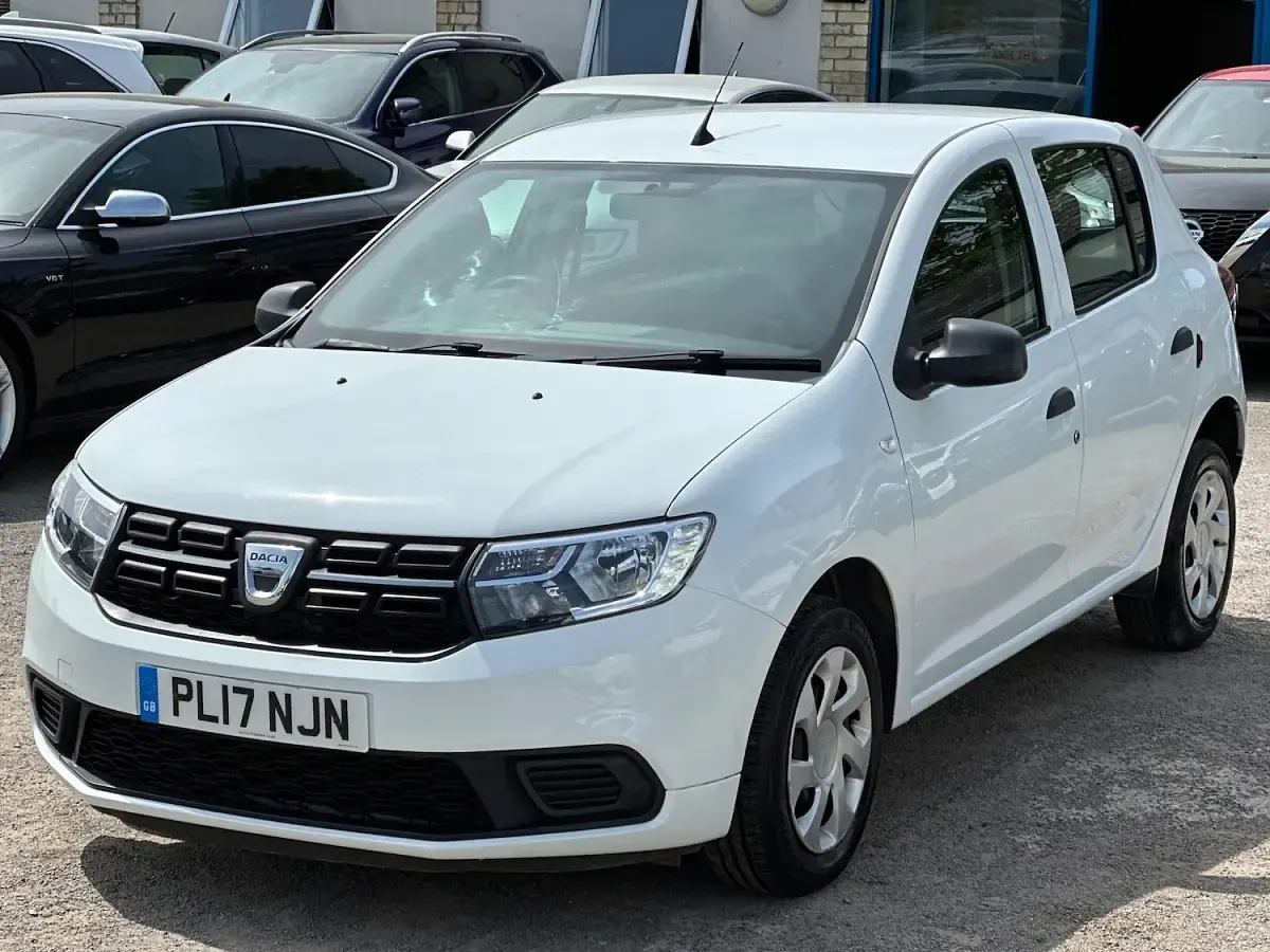 Used Dacia Sandero Ambiance 2017 White Hatchback