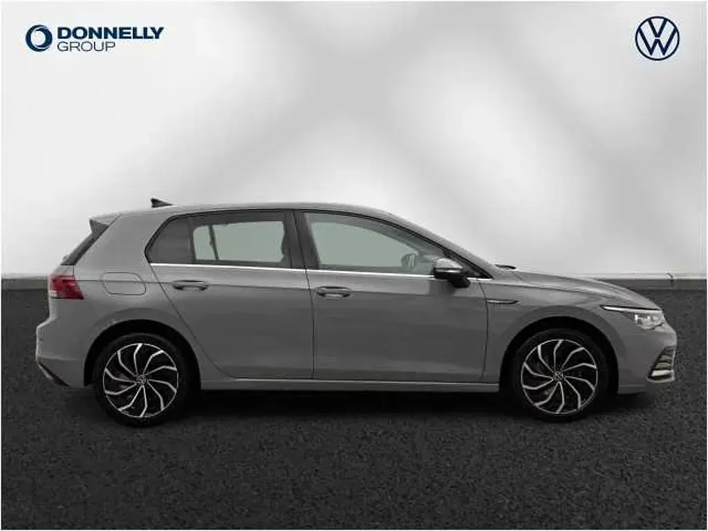 Used VW Golf VIII 130 HP (95 kW) 2023