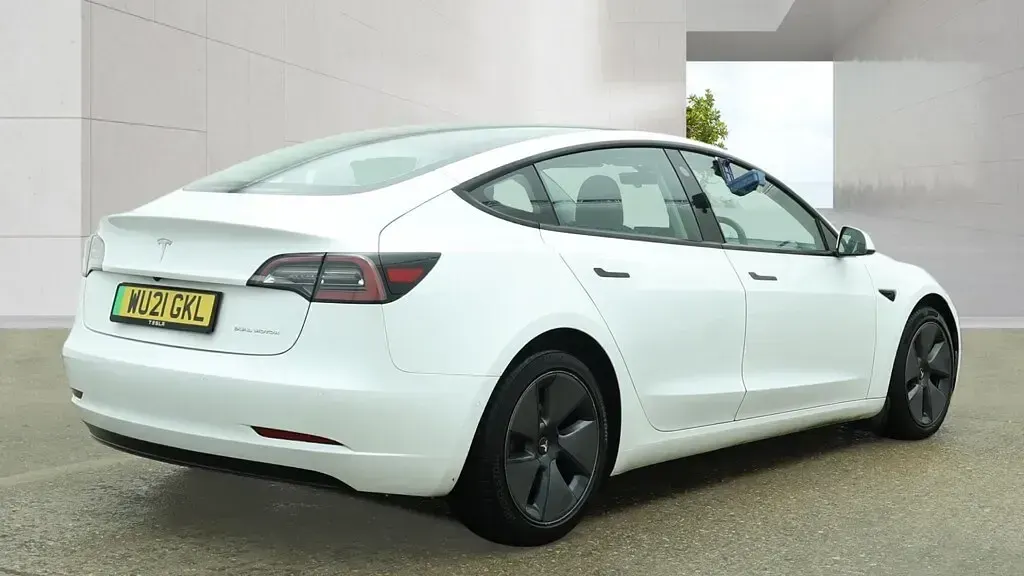 Used Tesla Model 3 Long Range AWD 366 kW (498 HP) 2021 White Sedan