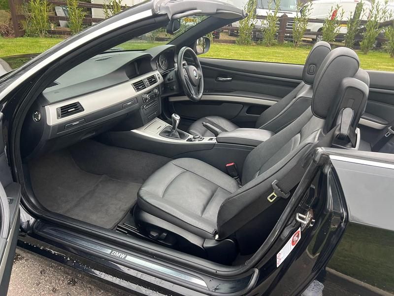 Used BMW 320 Cabriolet 177 HP (130 kW) 2009 Black Cabriolet