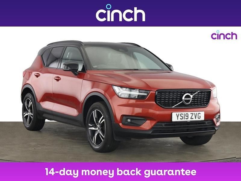 Red Used 2019 Volvo XC40 R-Design SUV | £17,699 (Fair price) - Image 1/3