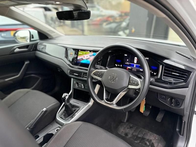 Used VW Taigo S 95 HP (69 kW) 2023 White SUV