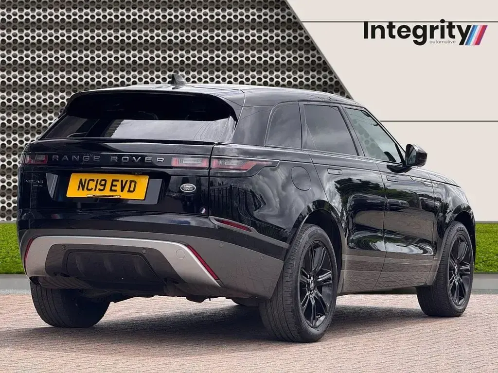Used Land Rover Range Rover Velar SE Dynamic 250 HP (183 kW) 2019 Black SUV